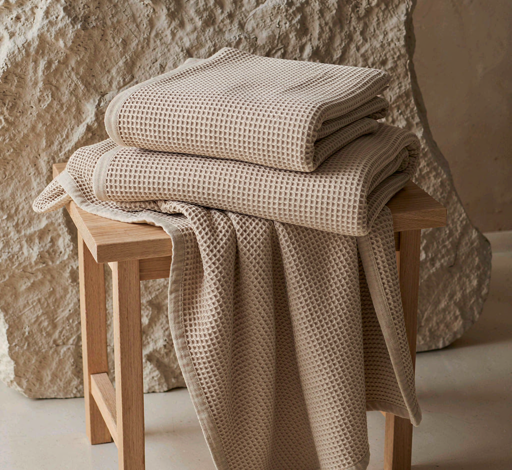 Waffle Weave Towel Set · 4-pc - angle